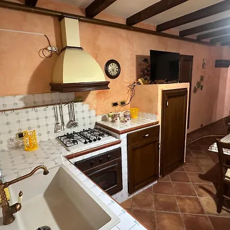Apartament Charme Rustico 70 Mt From The Beach, Starlink